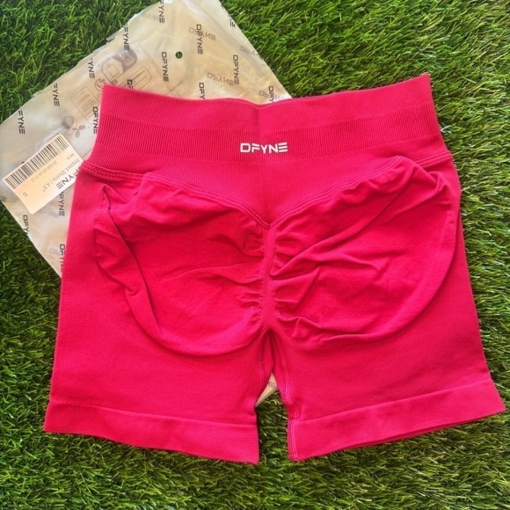 Dfyne impact shorts 4.5" berry small